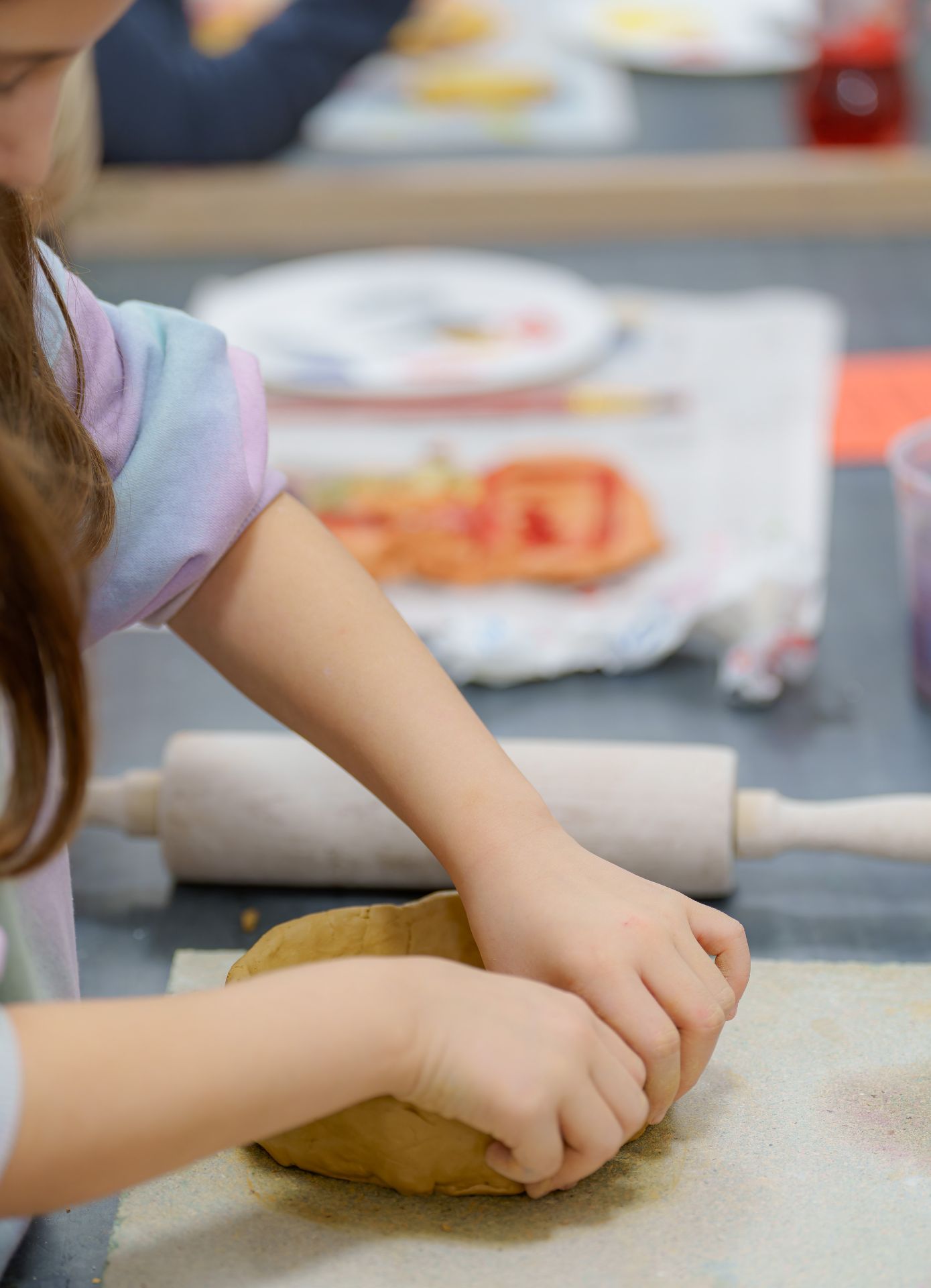 17 Kreativ sein und den Winter spüren im Töpferatelier